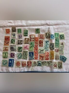 Lot #22 Vintage Australia Stamp Collection 80+ Used KGV KGVI QEII